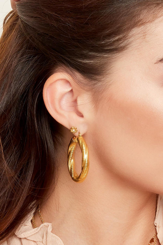 Hoepels gedraaid groot Goud basics