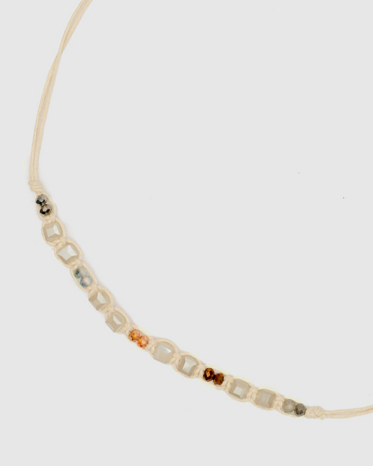 Kralen ketting met touwtjes