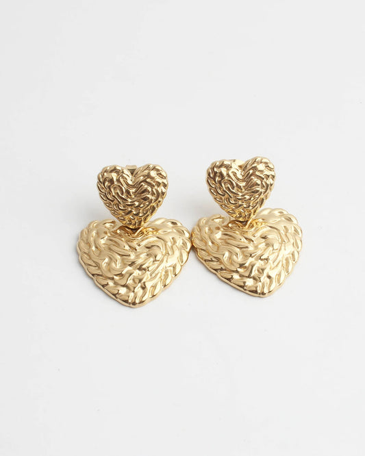 Hartjes oorbellen met patroon