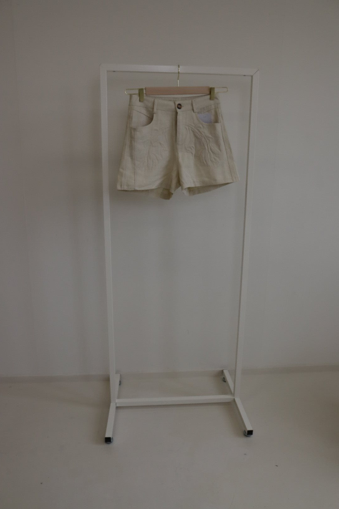 Short Inga Zand