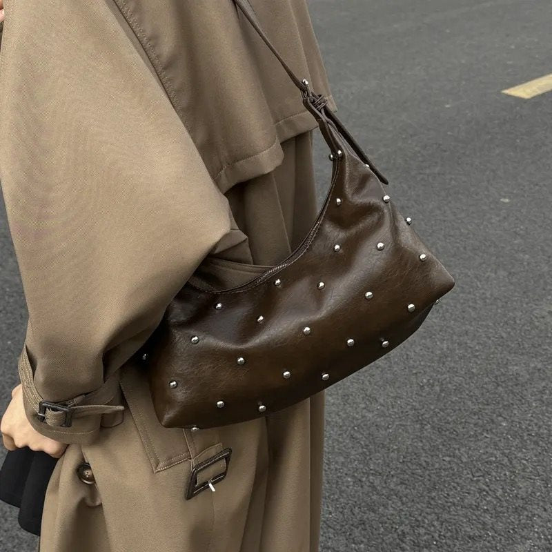 Tas Studs Bruin